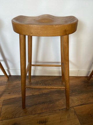 Taburete alto de madera Zara Home