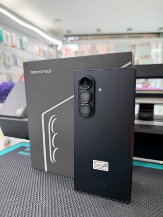 SAMSUNG Z FOLD7 256GB COMO NUEVO