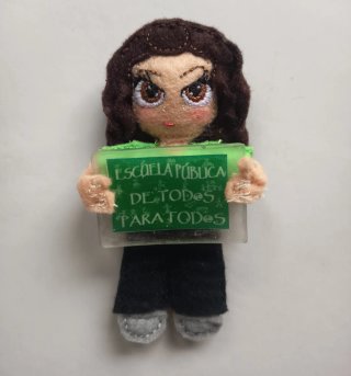 Muñeca de Fieltro Personalizada Escuela Pública