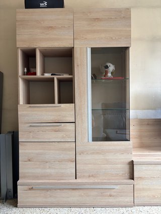 Mueble de Comedor de Madera