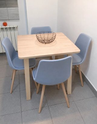 Mesa IKEA de madera