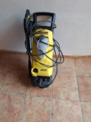 Maquina de limpieza karcher