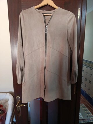 Chaqueta Zara Beige con Flecos