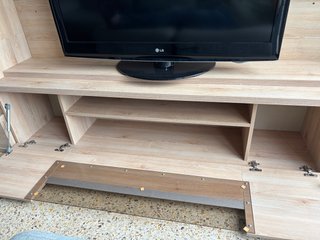 Mueble de TV con Puerta Abatible