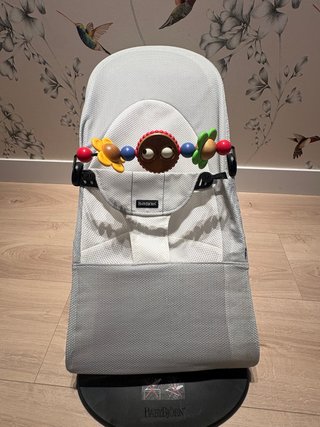 Hamaca BabyBjörn con juguete