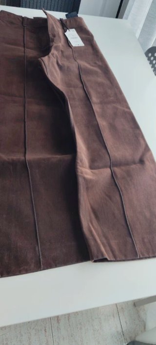 Pantalón de antelina marrón