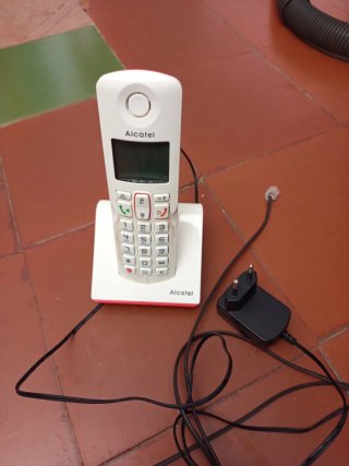 Teléfono inalámbrico fijo Alcatel