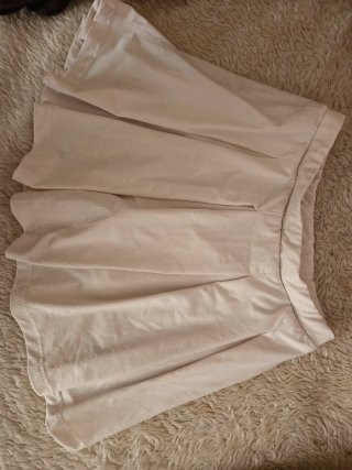 Falda deportiva blanca