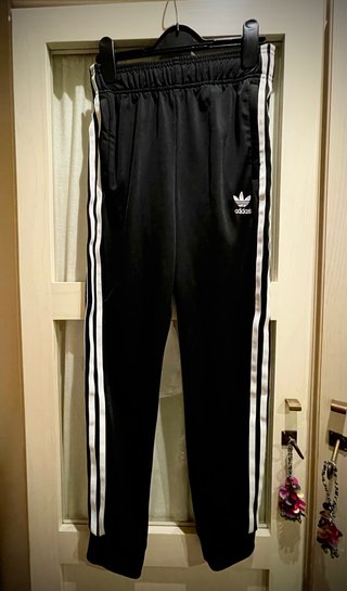 Pantalón Chándal Adidas Essential Negro