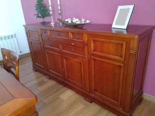 Aparador de Madera de Cerezo Gobelyn