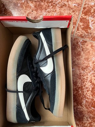 Zapatillas Nike Negras y Blancas