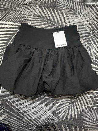 Falda bombacha negra Bershka