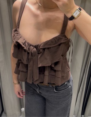 Top de tirantes con volantes Zara