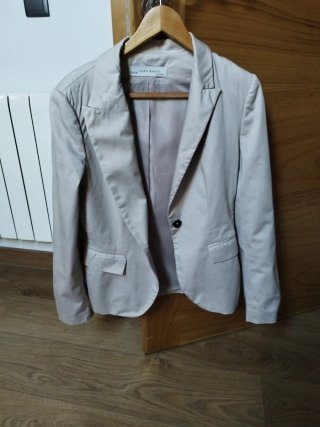 Americana Zara Basic Beige Talla M