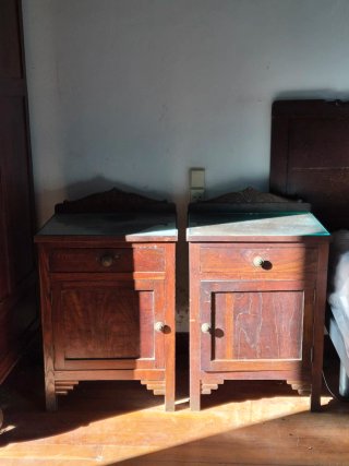 Dormitorio antiguo individual