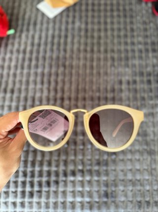Gafas de sol, mujer. Color beige/marrón clarito