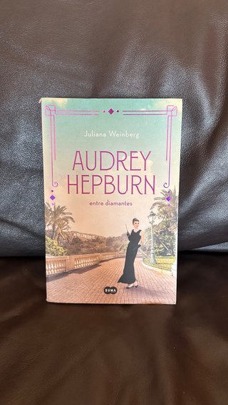 Audrey Hepburn entre diamantes