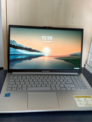 Portátil Asus Vivobook Plateado