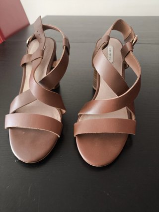 Sandalias de tacón ancho Cortefiel nude talla 40