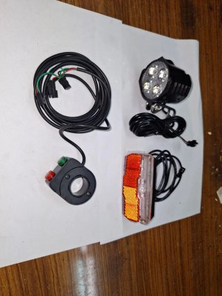 Sistema de Luces para Ebike y Patinete