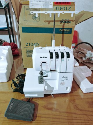 Remalladora Brother 2104D
