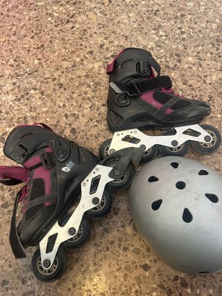 Patines en línea Oxelo Talla 34-37 y casco con