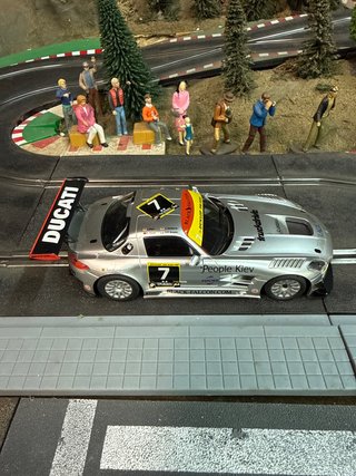 Scalextric Mercedes SLS AMG GT3