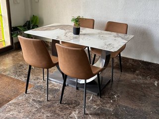 Mesa De Comedor Efecto Mármol Con 4 Sillas NUEVO