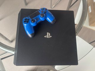 Sony PS4 (PlayStation 4) con mando