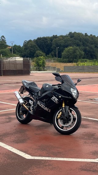 Suzuki GSXR 1000 Negra