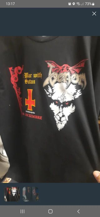 Camiseta Venom War with Satan
