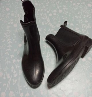Botines de agua negros