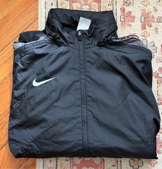 Chubasquero Nike Storm-Fit Negro