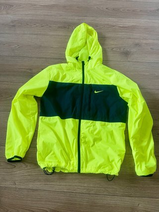 Cortavientos Nike Verde Neón y Negro Talla S