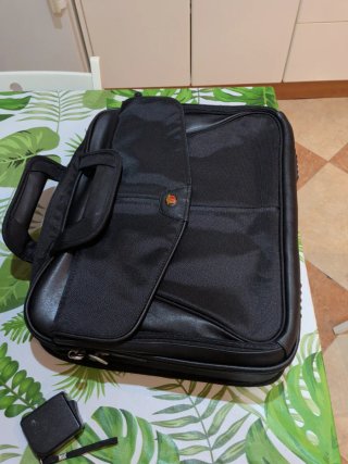 Maletín de trabajo negro