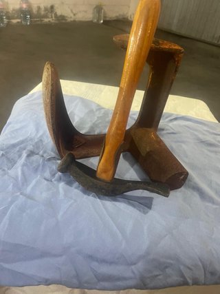 Incudine da calzolaio con martello