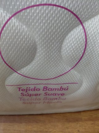 Colchón de Cuna con Tejido de Bambú.