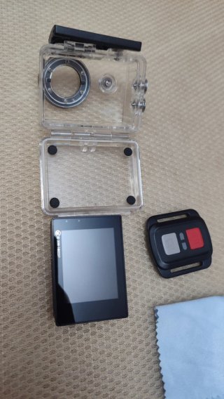 Cámara GoPro con Carcasa y Mando