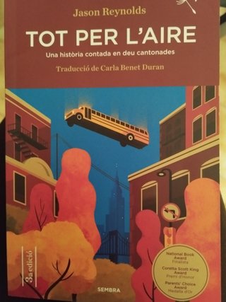 Tot per l'aire: una història contada en deu can...