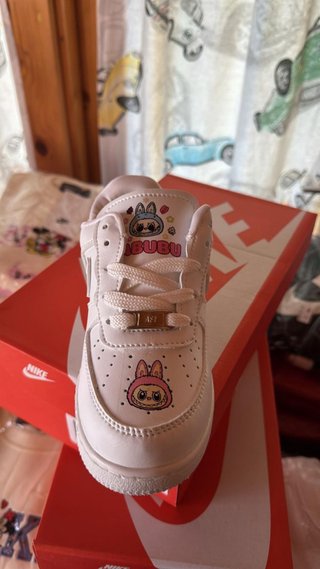 Zapatillas Labubu numero 33