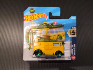 Hot Wheels Party Wagon TMNT
