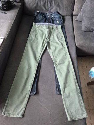 Lote de 2 Pantalones: Vaquero y Chino