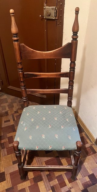 Sillas de comedor de madera y tela