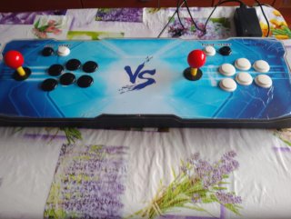 Mando Arcade con muchos juegos para 2 Jugadores.