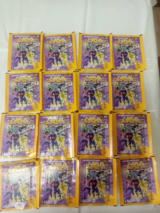 16 Sobres de Cromos Liga Este 2026-27
