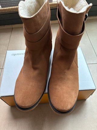 Botas de ante color marrón