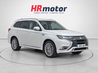 Mitsubishi Outlander 2.4 PHEV Kaiteki 4WD Auto 165 kW (224 CV)