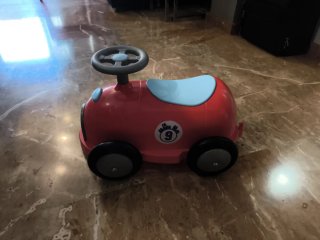Coche correpasillos infantil rojo