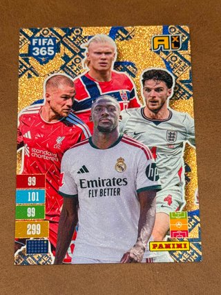 Momentum INVENCIBLE HAALAND Adrenalyn FIFA365 2027