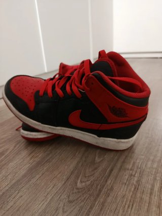 Zapatillas Nike Rojas y Negras
